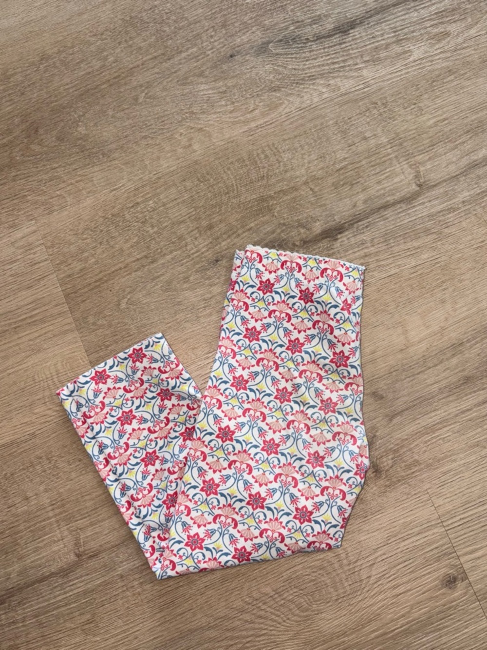 Tea Floral Print capris